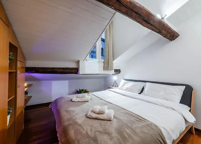The Mirror Attic - Moscova Brera Milano