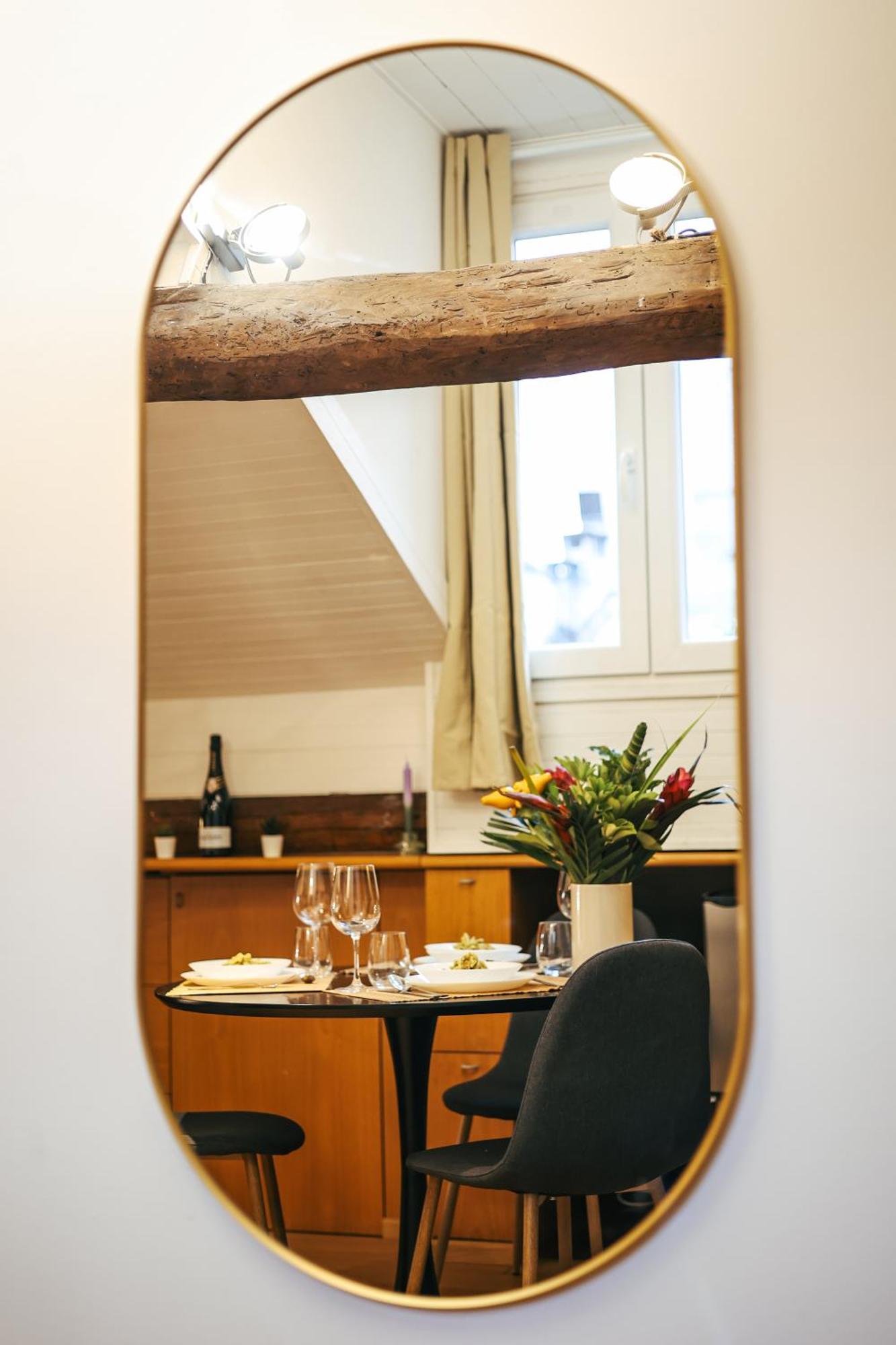 The Mirror Attic - Moscova Brera * Mailand